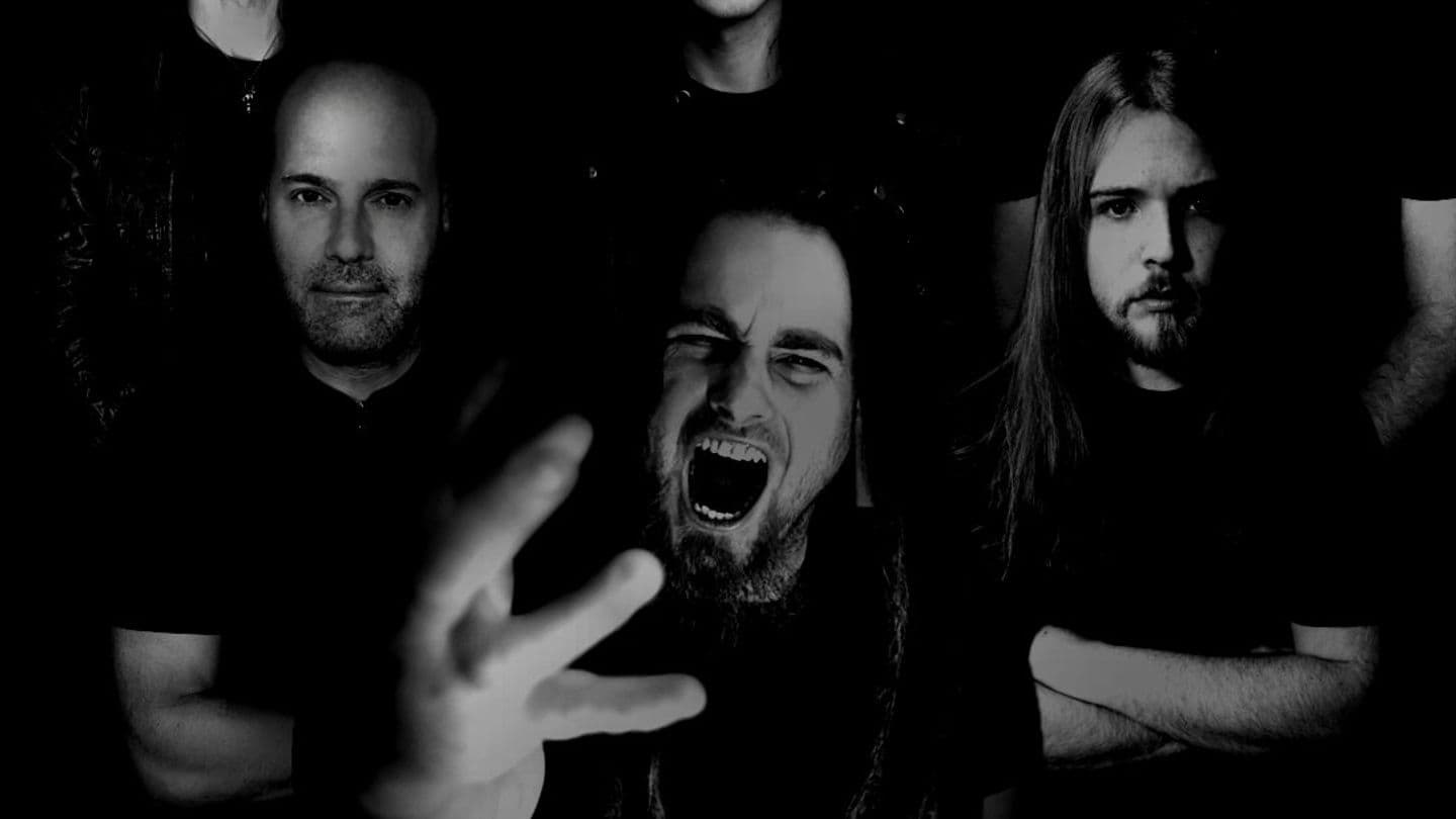Contrarian band